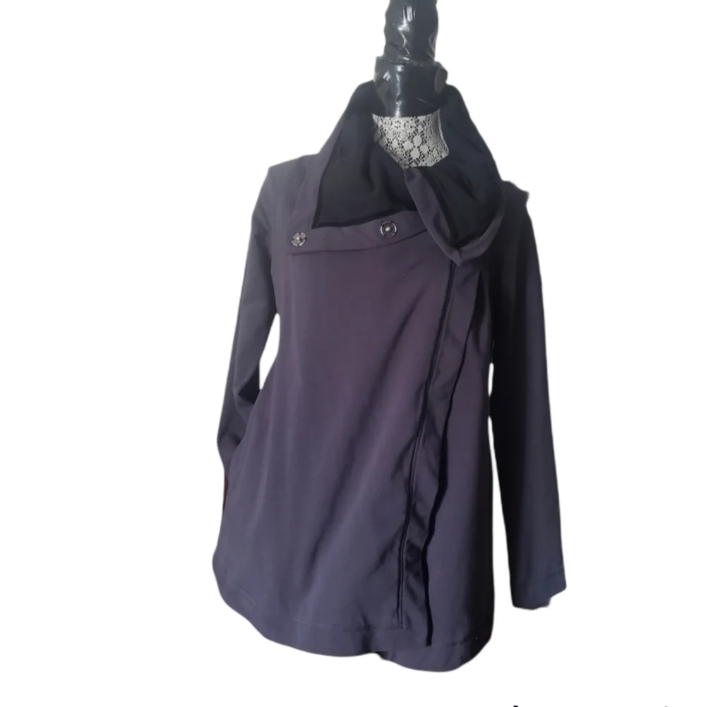 Lululemon Savasana Wrap - Picture 3 of 14